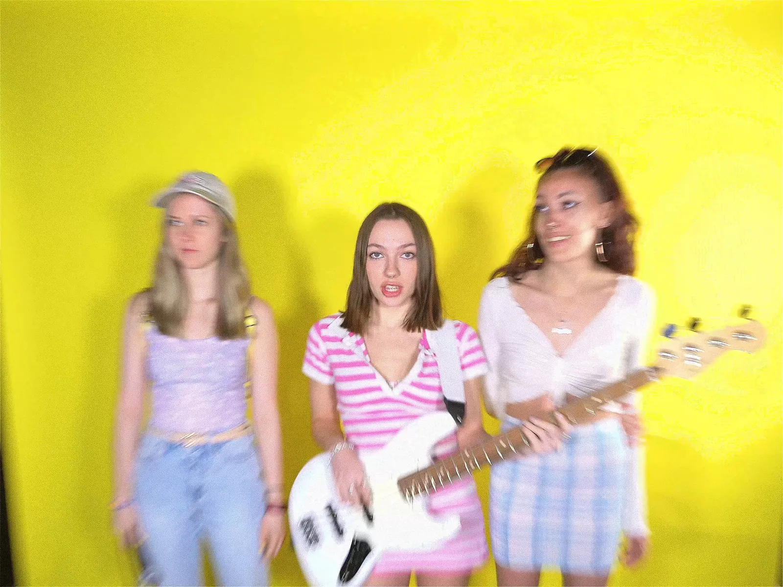 WEIRDMEN - WHAT YOU LOOK LIKE (Official Music Video) — still 2